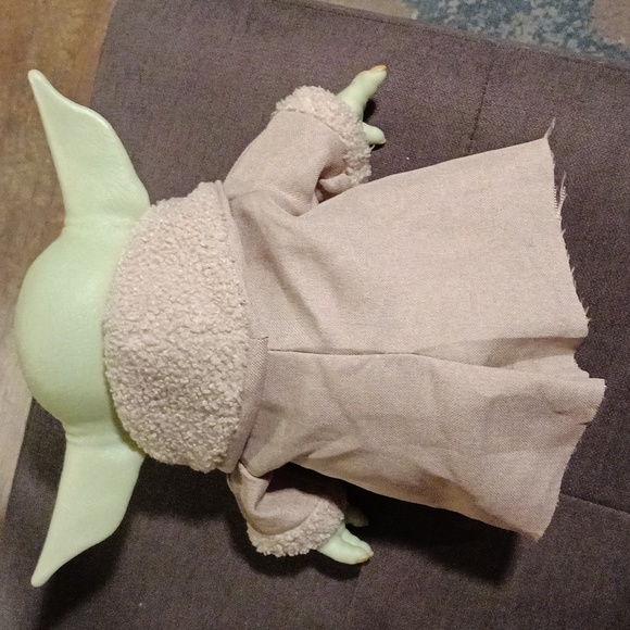 Star Wars 11" plush Grogu doll 💚 - Picture 3 of 7